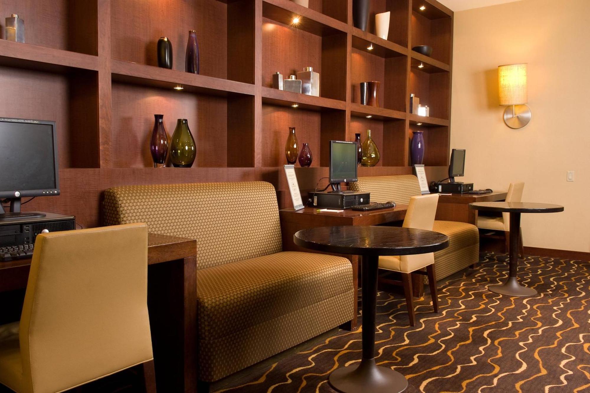 Courtyard Los Angeles Sherman Oaks Eksteriør billede