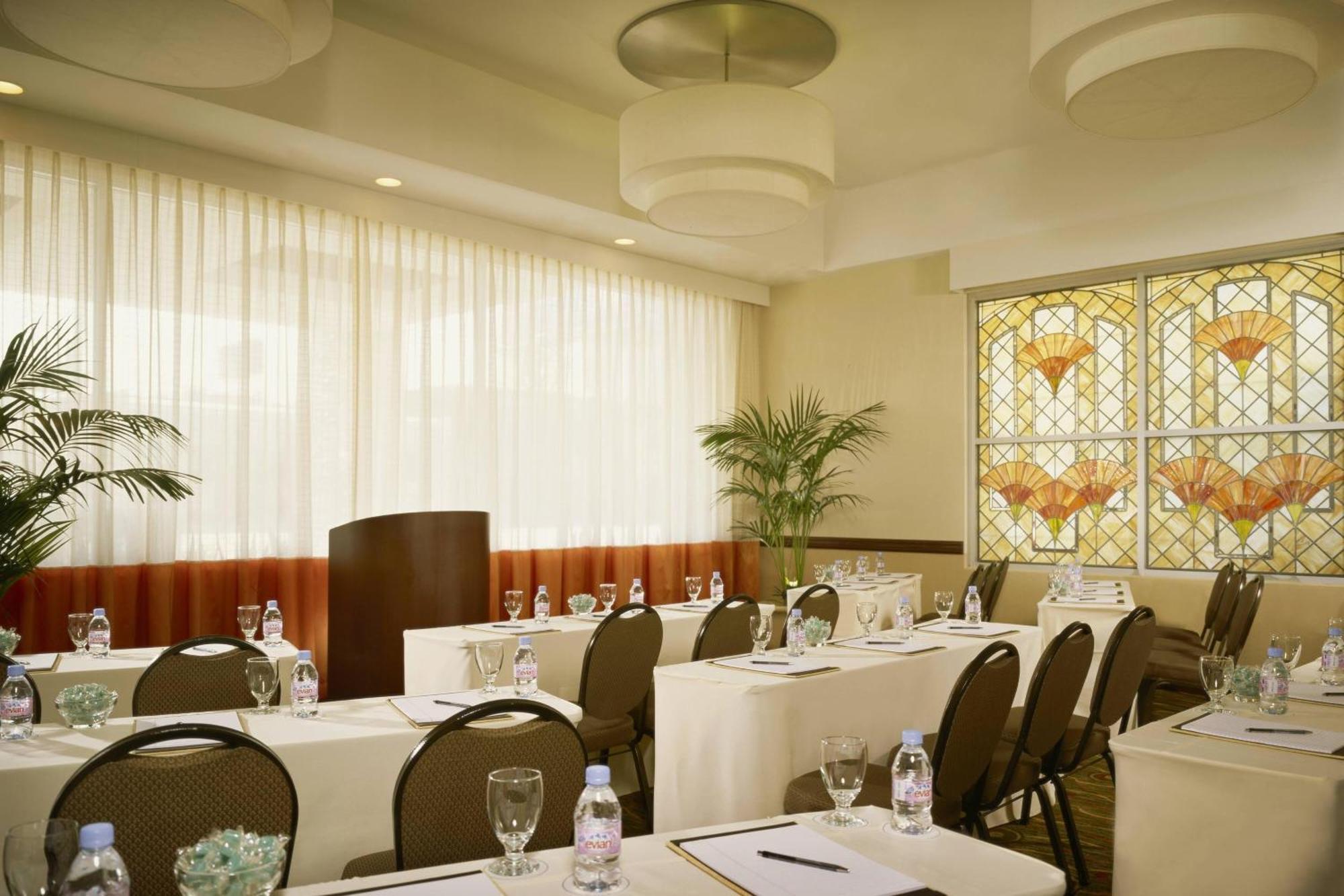 Courtyard Los Angeles Sherman Oaks Eksteriør billede
